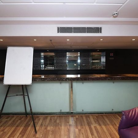 Capital O 19296 Joy Inn & Suites Bhiwadi エクステリア 写真
