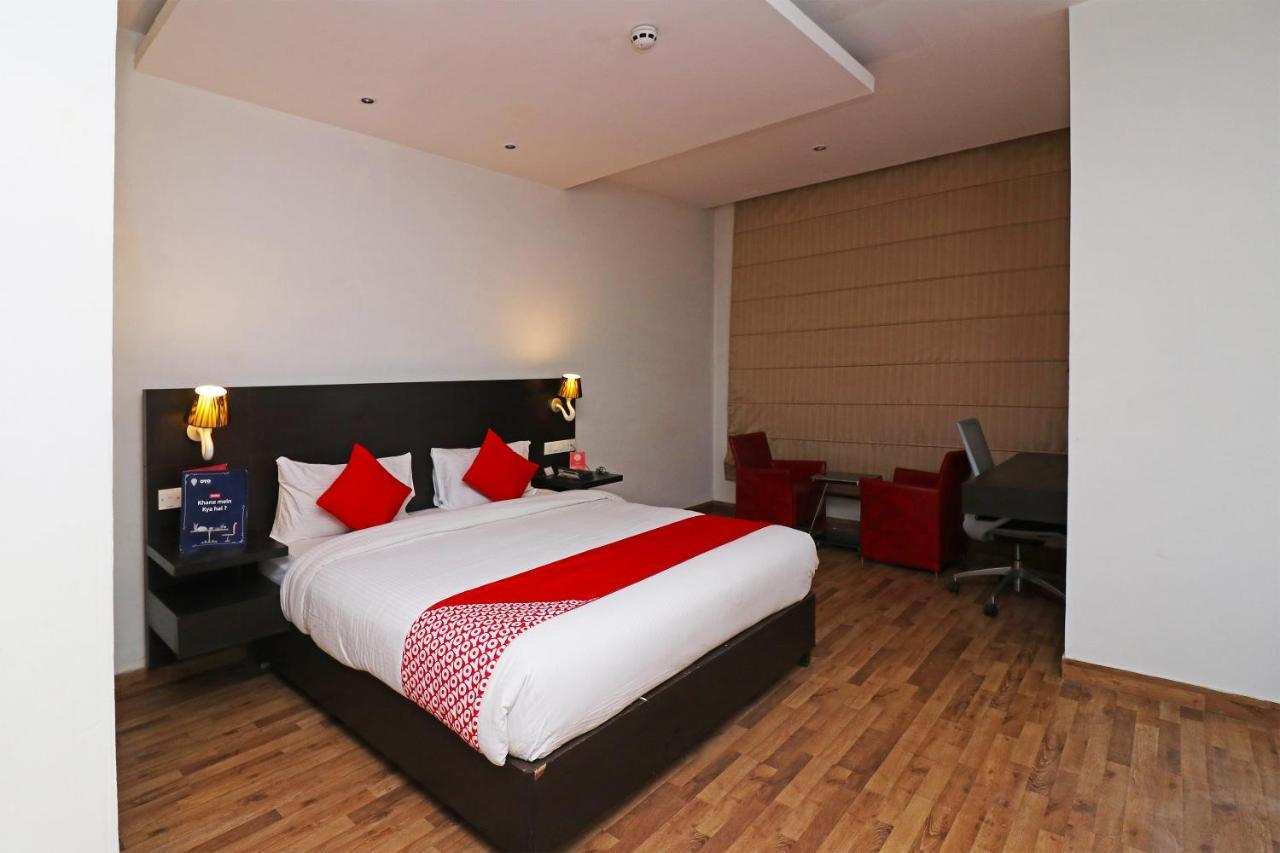 Capital O 19296 Joy Inn & Suites Bhiwadi エクステリア 写真