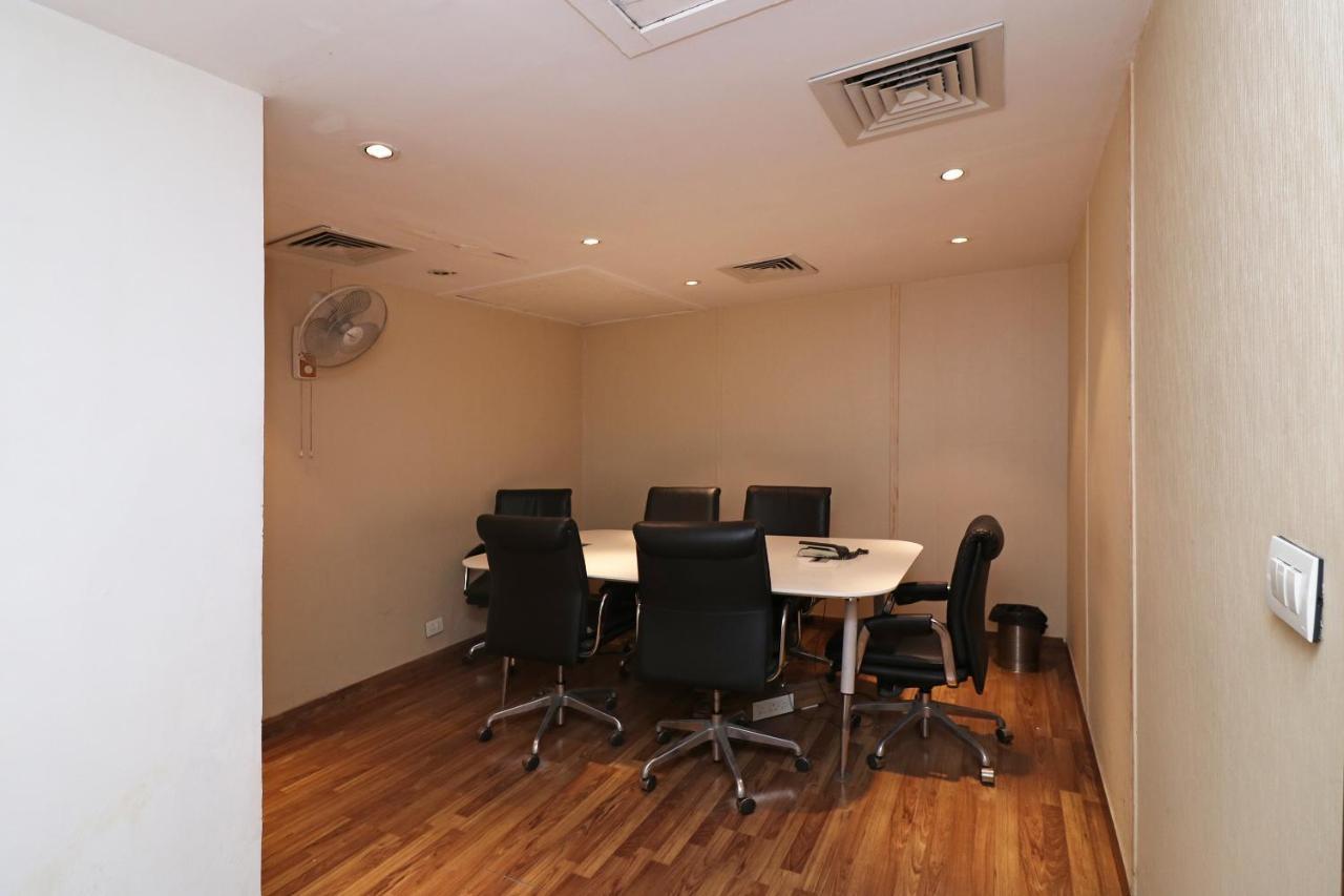 Capital O 19296 Joy Inn & Suites Bhiwadi エクステリア 写真