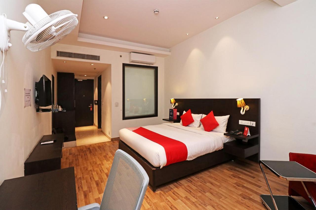 Capital O 19296 Joy Inn & Suites Bhiwadi エクステリア 写真