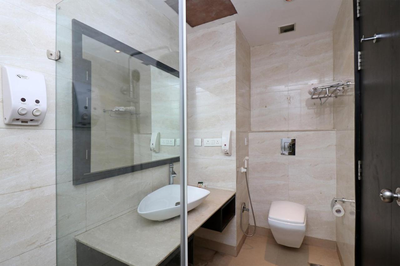 Capital O 19296 Joy Inn & Suites Bhiwadi エクステリア 写真
